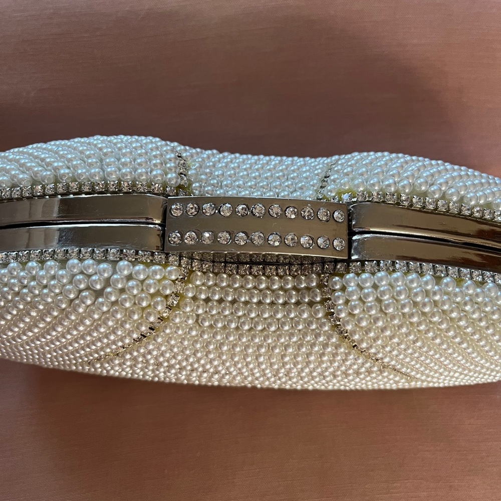 Elegant ladies Evening Bag with pearls and rhinestones in ivory-NEW never used - Picture 10 of 11